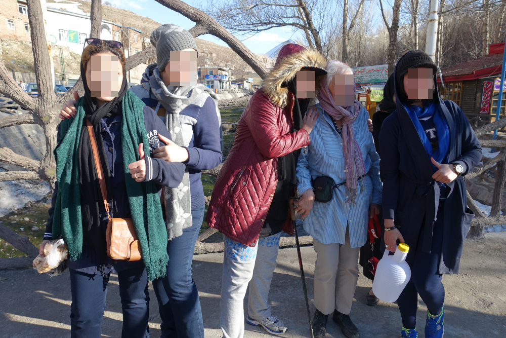 Wir wurden öfter fotografiert, als wir Iraner und Iranerinnen fotografiert haben. Foto: KWWir wurden öfter fotografiert, als wir Iraner und Iranerinnen fotografiert haben. Foto: KW Wir wurden öfter fotografiert, als wir Iraner und Iranerinnen fotografiert haben. Foto: KWWir wurden öfter fotografiert, als wir Iraner und Iranerinnen fotografiert haben. Foto: KW