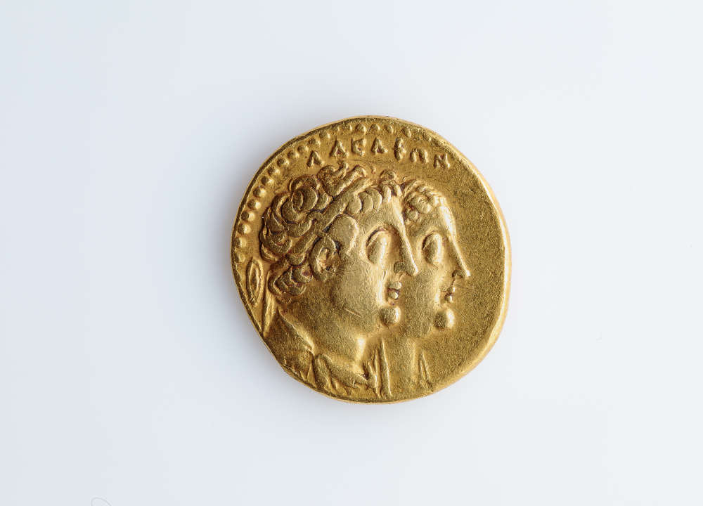 Ptolemäer, Ptolemaios II. Philadelphos (ca. 260–246 v. Chr.), Tetradrachme in Gold, Münzstätte Alexandreia, Schenkung Prokesch-Osten 1839.