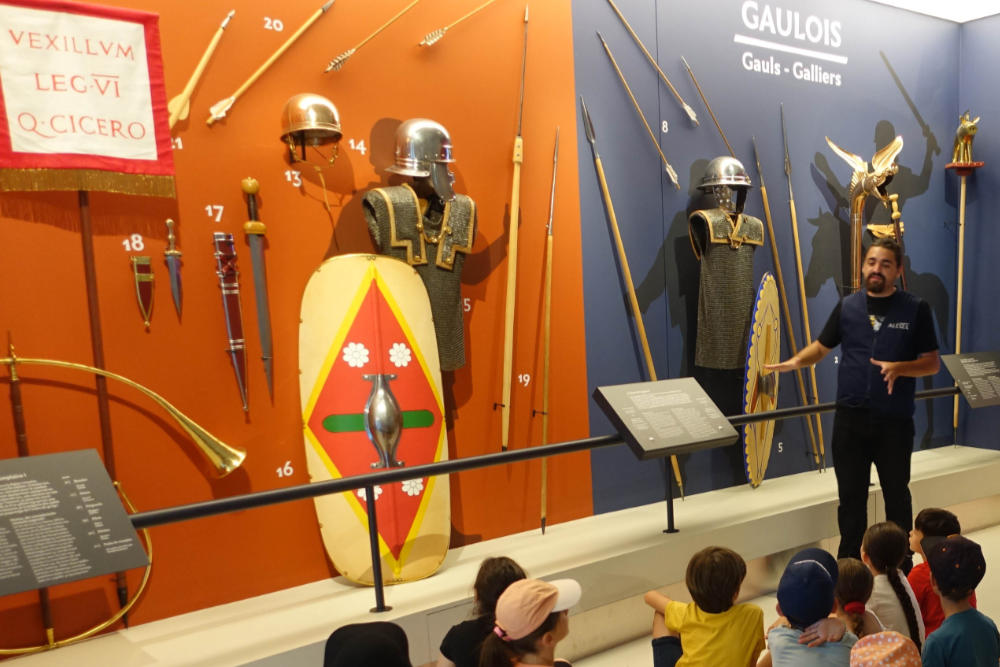 MuséoParc introduces children of every age to history. Many school classes – from kindergarten to high school students – can be encountered in the museum every day. Photo: KW.