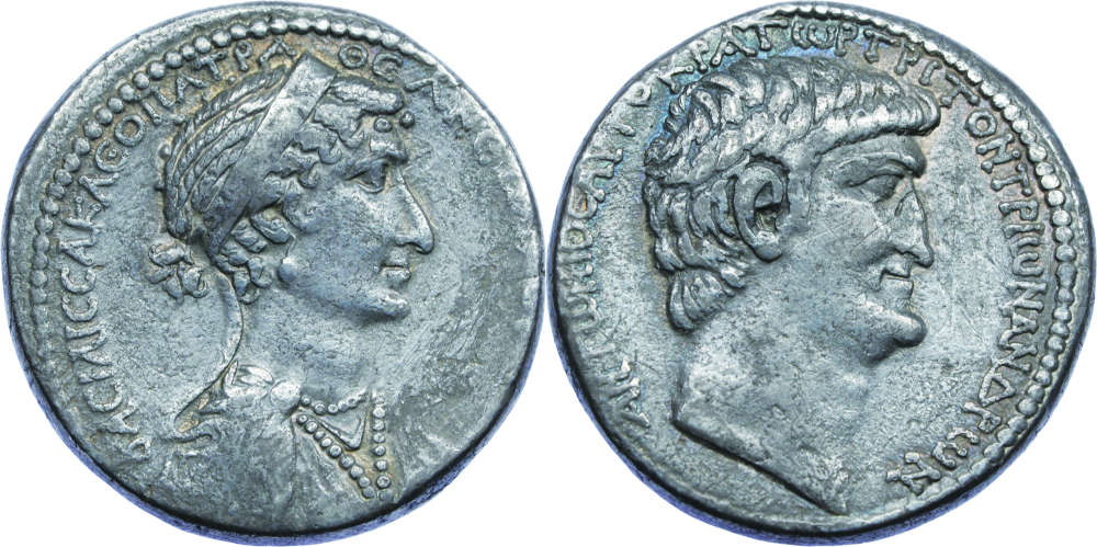 Los 40: Kleopatra VII. und Marcus Antonius. Tetradrachme, Antiochia am Orontes oder unbestimmte Münzstätte in Phönizien, ca. 36 v. Chr. Aus Auktion UBS 78 (2008), Nr. 1203. Selten. Taxe: 30.000,- Euro.