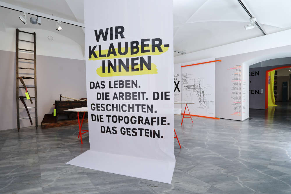 Ausstellungsansicht „Wir Klauberinnen. Wirtschaftsgeschichte vom Erzberg“. Foto: Universalmuseum Joanneum/J.J. Kucek.
