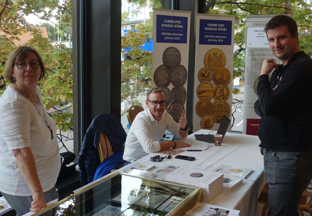 Of course, SINCONA AG cannot miss out on the Zurich Coin Fair. Here, represented by Michael Hardmeier (center). Photo: UK.