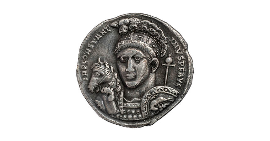 Constantin der Große. Silbernes Medaillon aus dem Jahr 315, Ticinum (oder Rom). ©Staatliche Münzsammlung München / Foto: Sergia Castelli