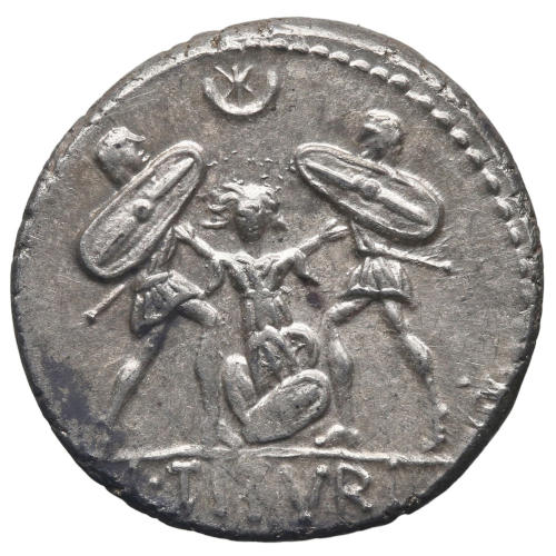 Auf diesem Denar ist vermutlich der Tod der Tarpeia dargestellt. L. Titurius L.f. Sabinus. Denar, 89 v. Chr., Rom. Foto: Alberto Cecio.