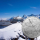Das Gipfelgebäude des Schilthorn mit Eiger Mönch und Jungfrau. Foto: Hintergrund: Schilthornbahn via Wikimedia Commons / CC BY-SA 4.0. Münze: Swissmint.