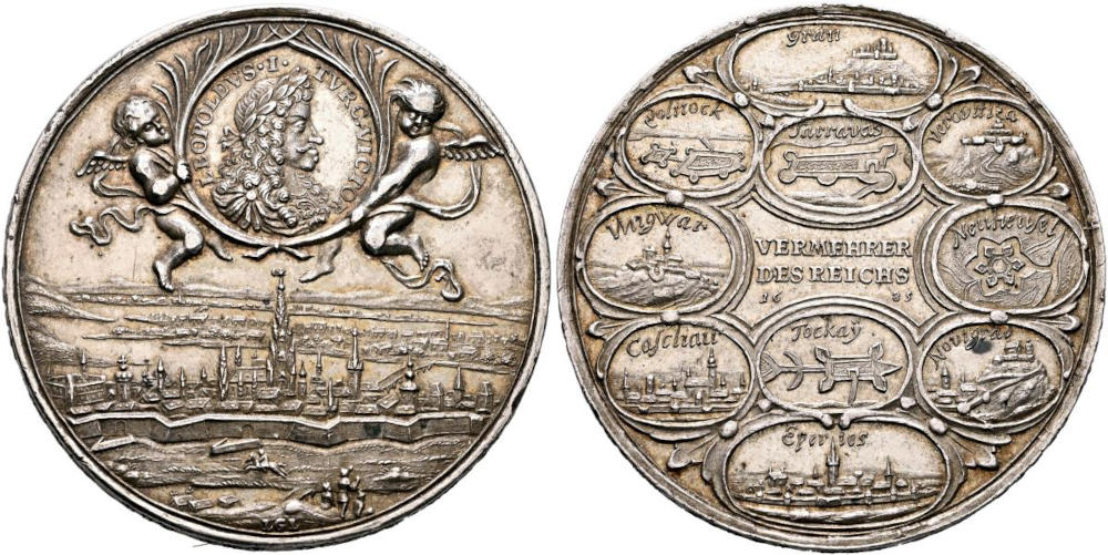 Bereits vor dem Sieg bei Mohács gelang den kaiserlichen Truppen die Rückeroberung zahlreicher ungarischer Städte und Festungen. Anlässlich dieser Erfolge wurde 1685 diese Medaille auf Kaiser Leopold I. ausgegeben. Silber, 39 mm, 25.89 g. Leu Auktion 18, 2. Juni 2025, 1027. Schätzung: 350 CHF Bereits vor dem Sieg bei Mohács gelang den kaiserlichen Truppen die Rückeroberung zahlreicher ungarischer Städte und Festungen. Anlässlich dieser Erfolge wurde 1685 diese Medaille auf Kaiser Leopold I. ausgegeben. Silber, 39 mm, 25.89 g. Leu Auktion 18, 2. Juni 2025, 1027. Schätzung: 350 CHF