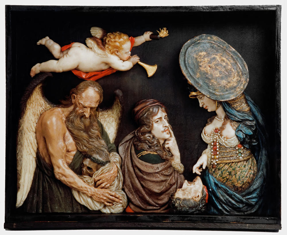 Daniel Neuberger (1621–1680), Selbstbildnis des Künstlers zwischen Minerva und Saturn (Chronos). Wien, um 1660. Wachs, Holz, Schildpatt, Glas. Museum August Kestner Hannover © Landeshauptstadt Hannover, Museum August Kestner. Fotograf: Detlef Jürges. Daniel Neuberger (1621–1680), Selbstbildnis des Künstlers zwischen Minerva und Saturn (Chronos). Wien, um 1660. Wachs, Holz, Schildpatt, Glas. Museum August Kestner Hannover © Landeshauptstadt Hannover, Museum August Kestner. Fotograf: Detlef Jürges.