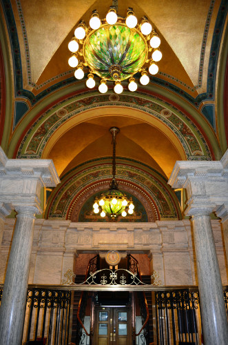Eingangsbereich der Denver Mint, deren historische Teile in schönstem Art Deco ausgestattet sind. Foto: US-Mint