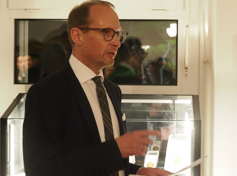 Ulrich Künker spricht über die Imperial Collection. Foto: Goto Kahei